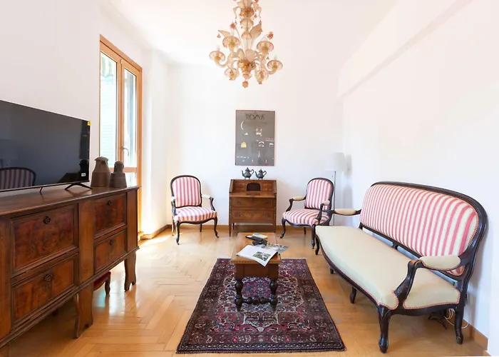 Апартаменты Casa Arezzo - Silenzioso Trilocale Con Terrazzino Privato - Cale 06 *